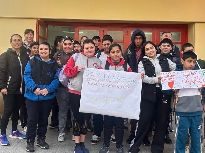 Estudiantes de la Escuela Especial Arnaldo Solsona brillaron en el Torneo Regional de Atletismo Adaptado